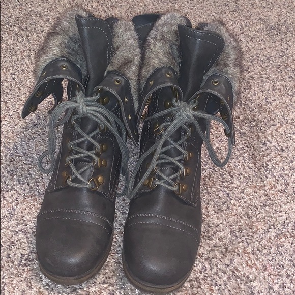 Boots - Picture 2 of 3